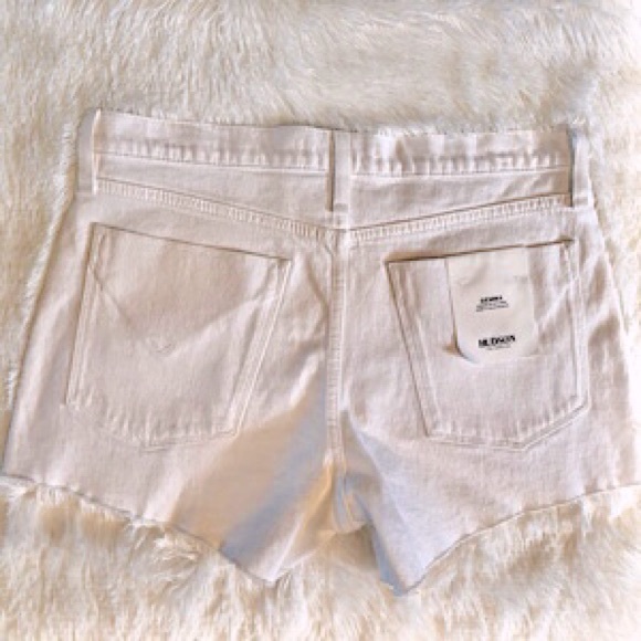 “NEW” Hudson Gemma Mid-Rise Cut-Off Short - Picture 4 of 7